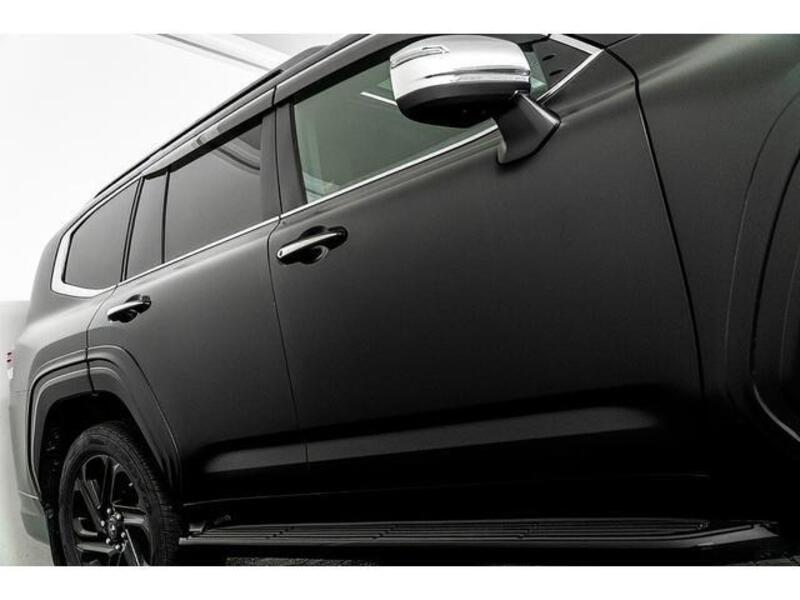 LAND CRUISER