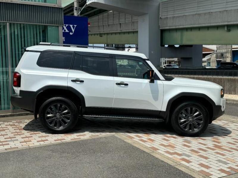 LAND CRUISER 250