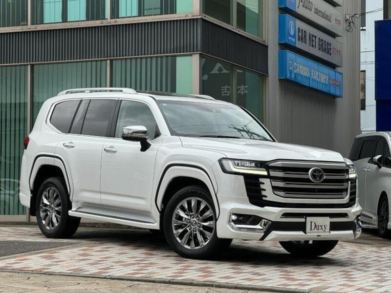 LAND CRUISER