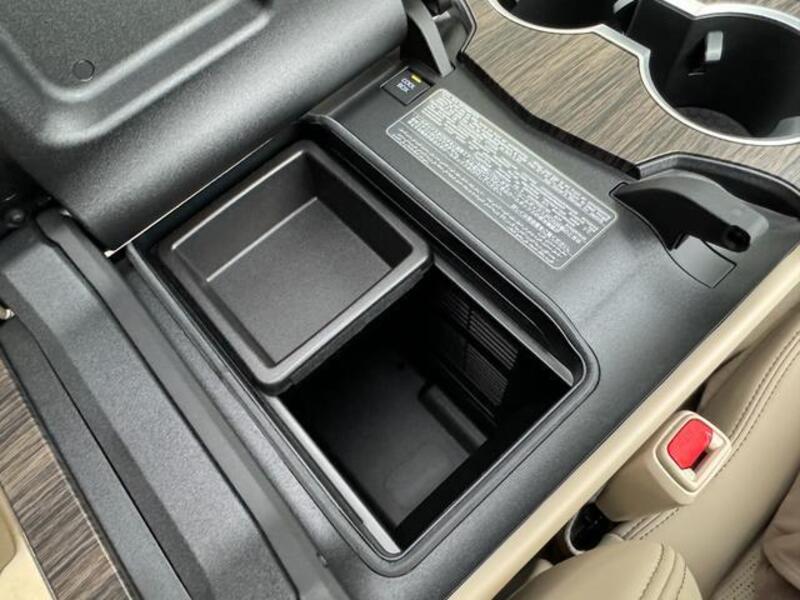 LAND CRUISER