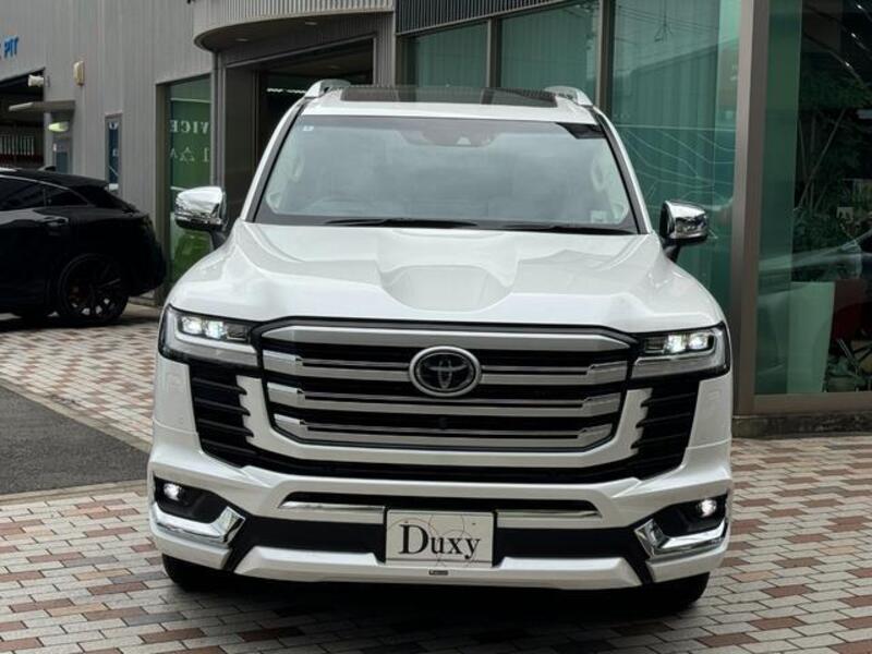 LAND CRUISER