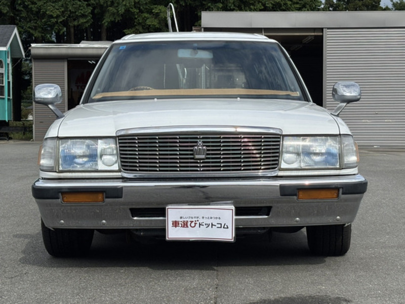 CROWN VAN