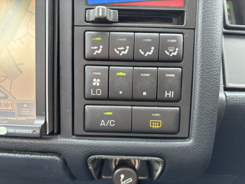 CROWN VAN