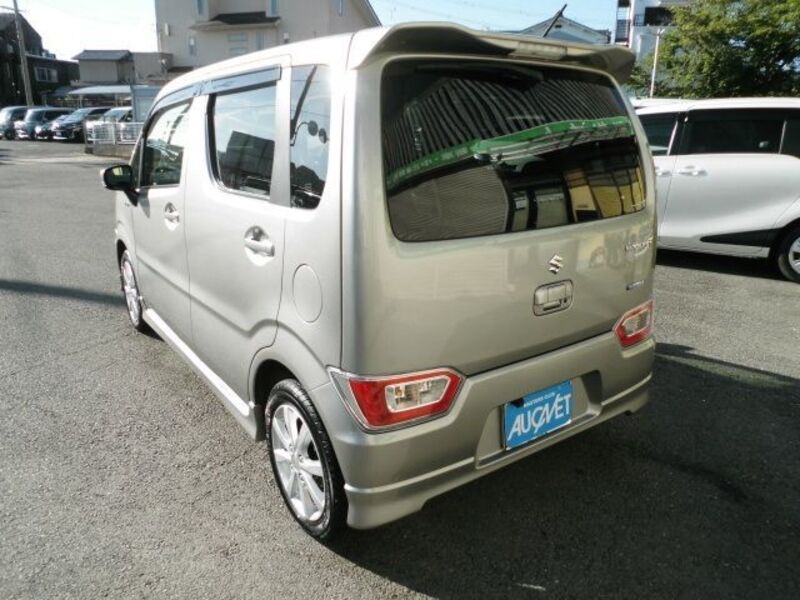 WAGON R