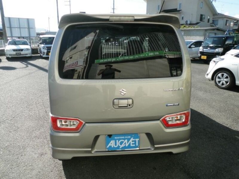 WAGON R