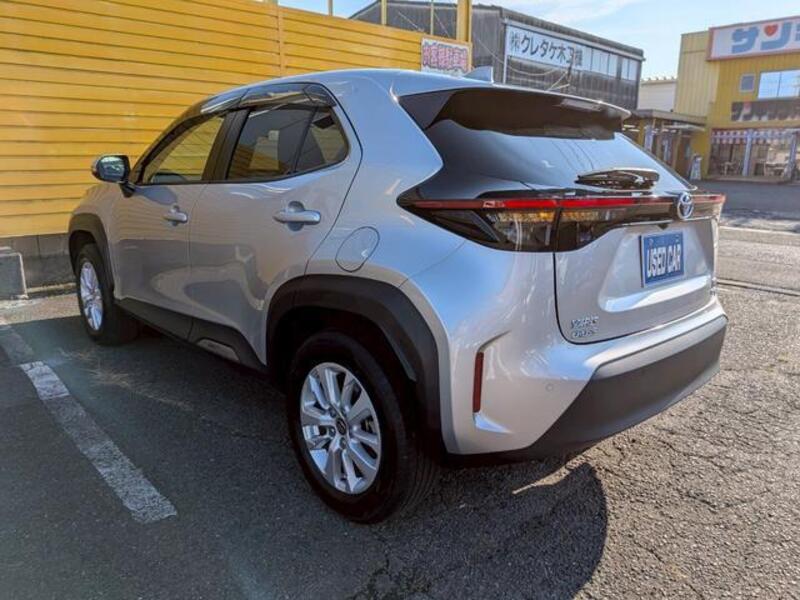 YARIS CROSS