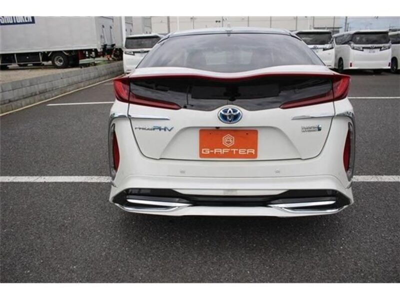 PRIUS PHV