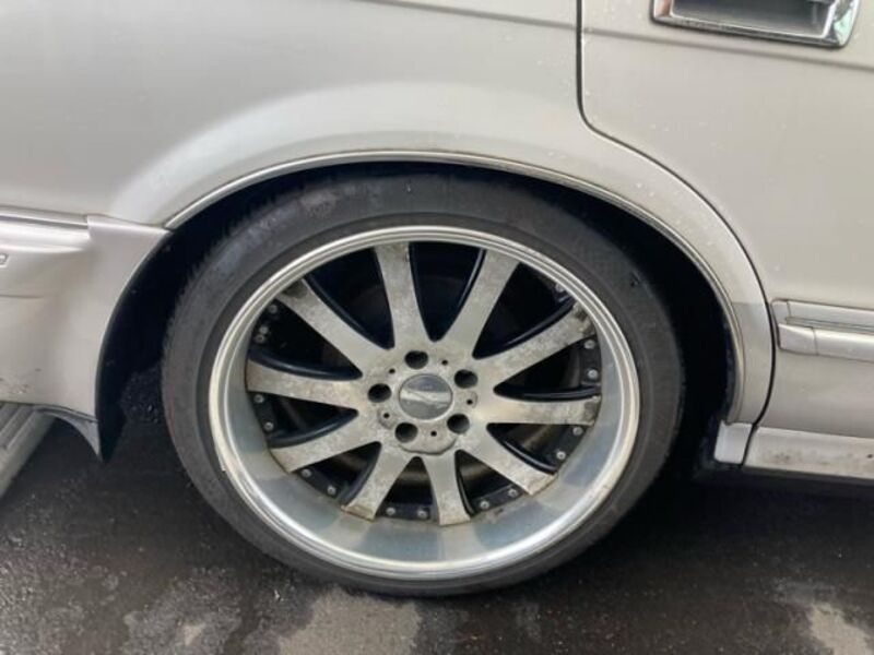 CROWN WAGON
