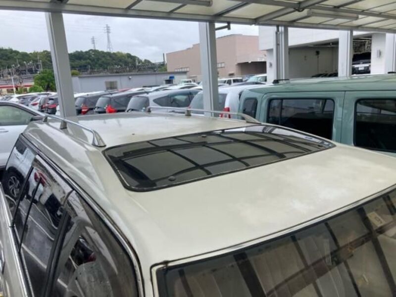 CROWN WAGON
