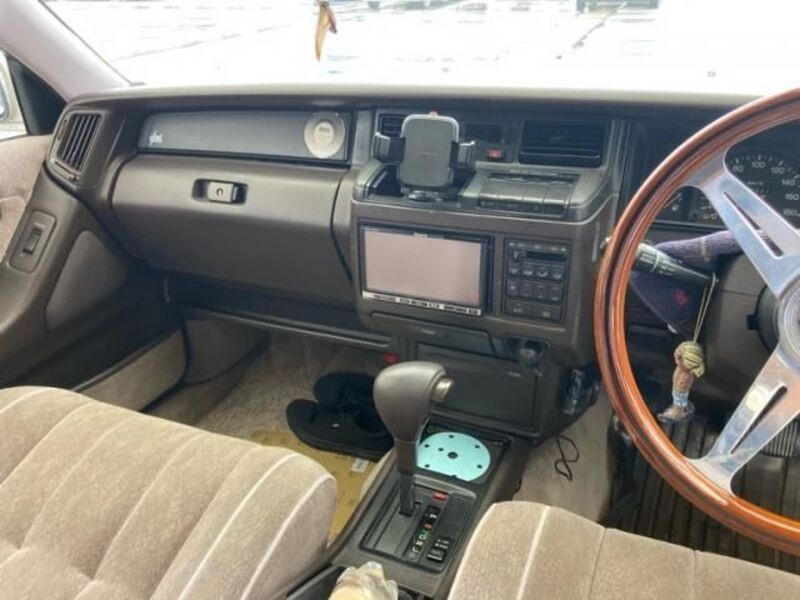 CROWN WAGON
