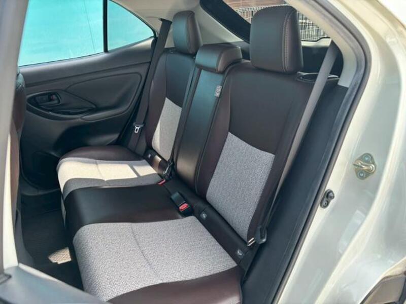 YARIS CROSS
