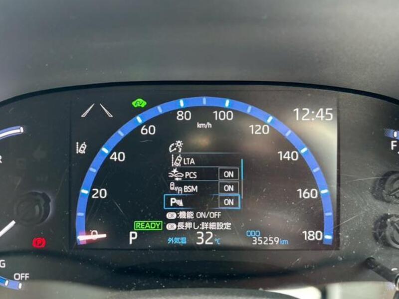 YARIS CROSS