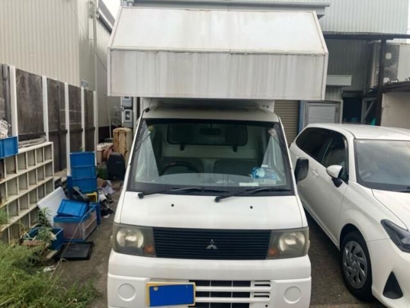 MINICAB TRUCK