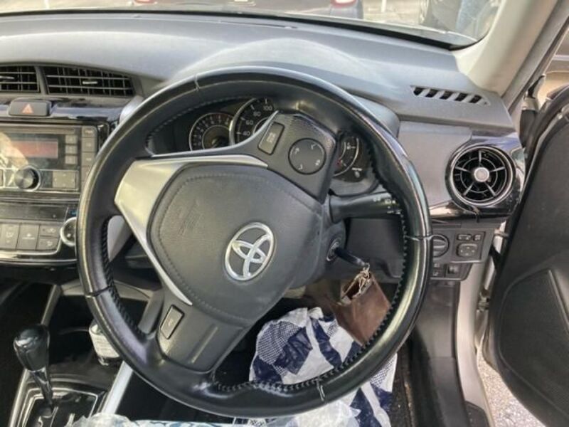 COROLLA AXIO