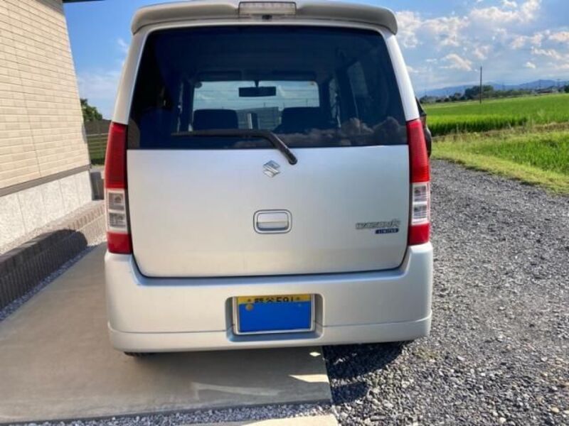 WAGON R