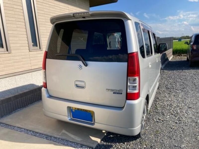 WAGON R