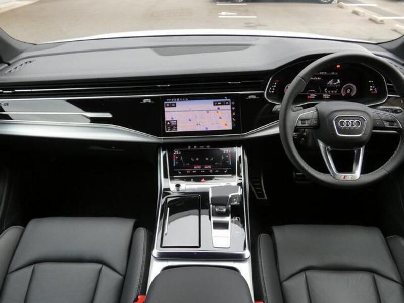 Q7