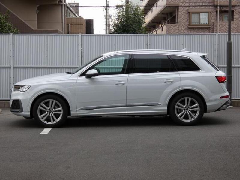 Q7