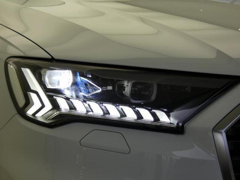 Q7