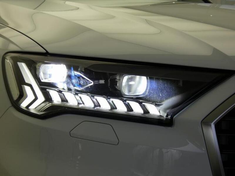 Q7