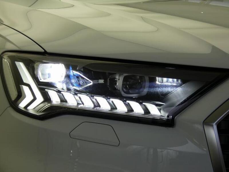 Q7