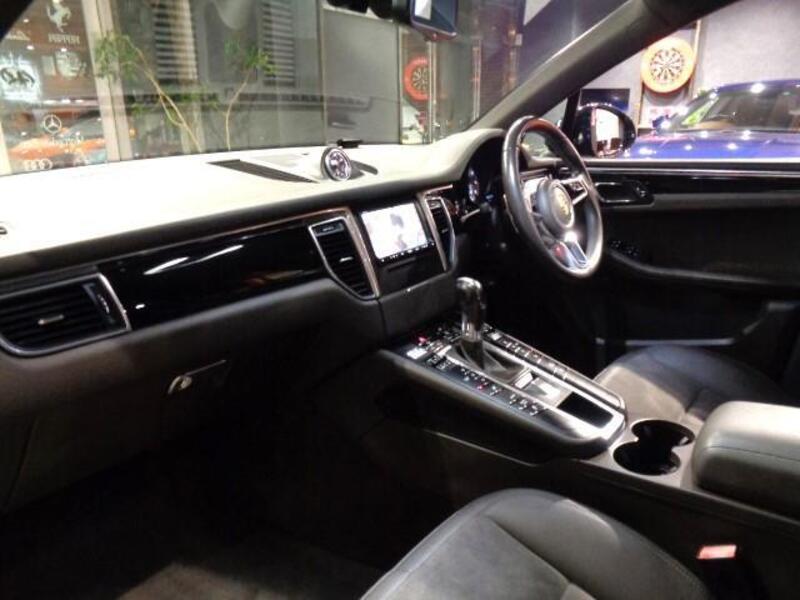 MACAN