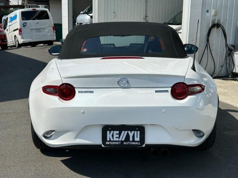 ROADSTER