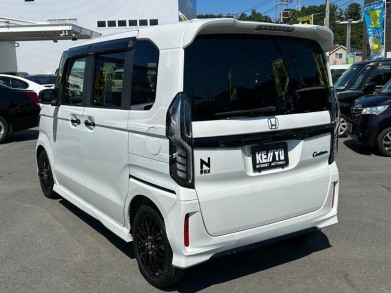N BOX CUSTOM