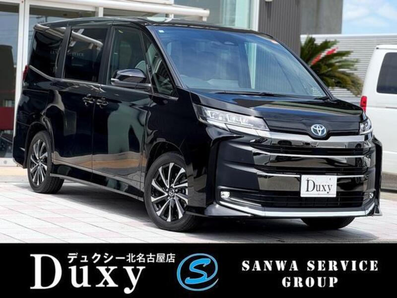 TOYOTA NOAH