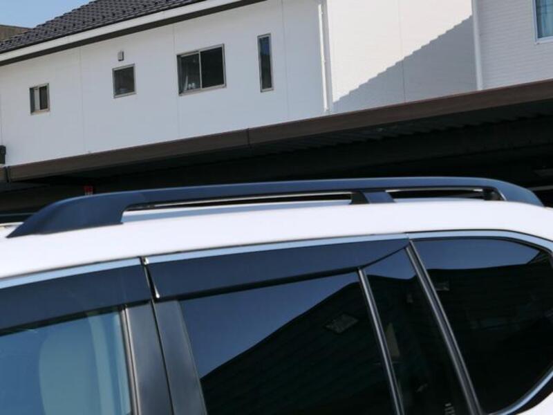 LAND CRUISER