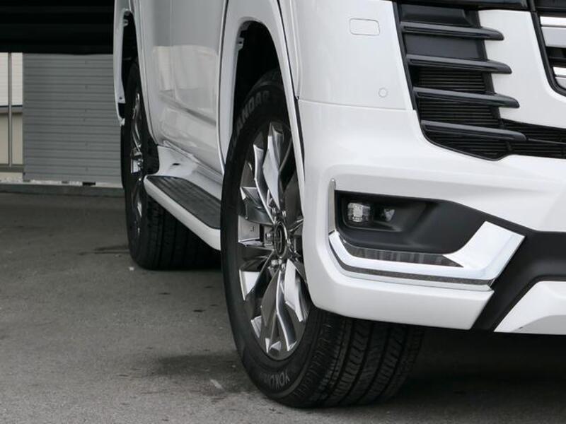 LAND CRUISER