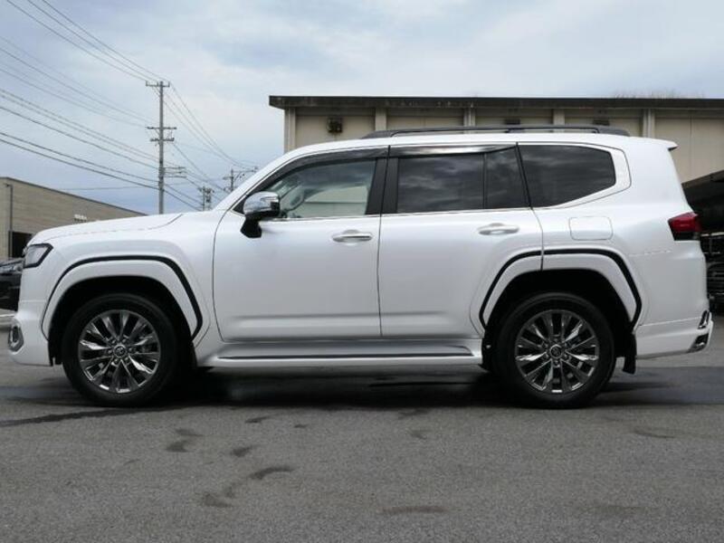 LAND CRUISER