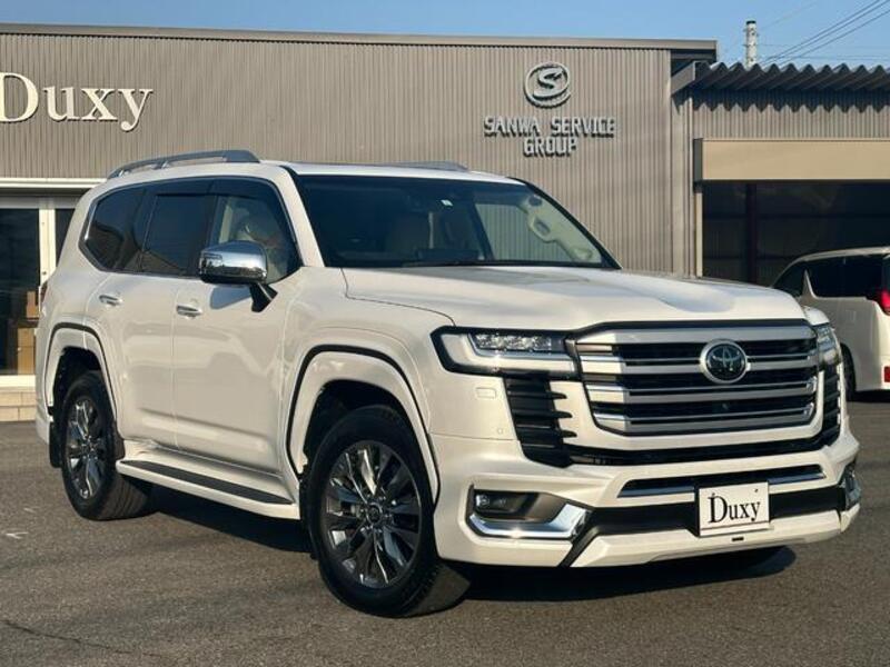 LAND CRUISER