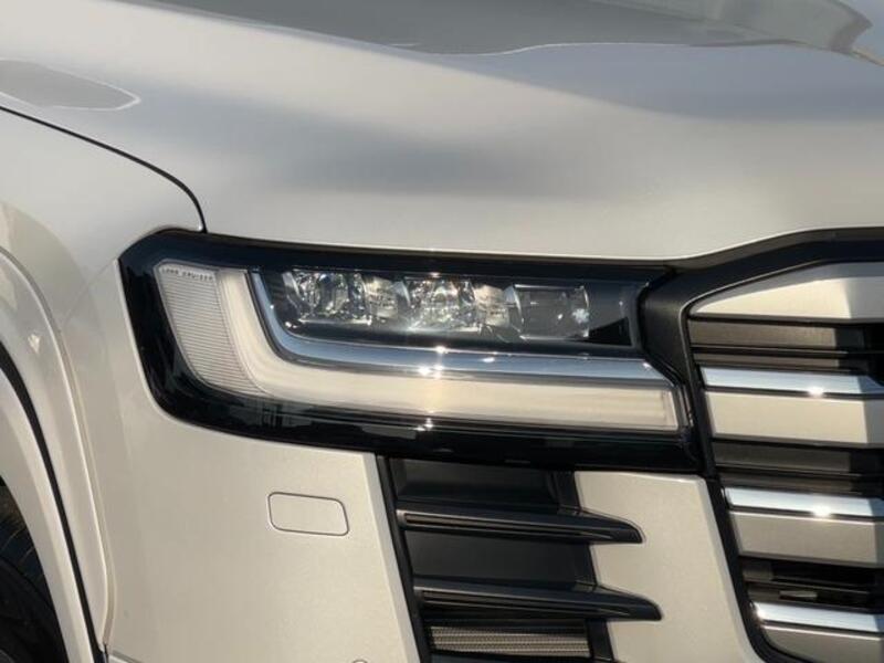 LAND CRUISER