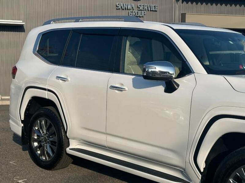 LAND CRUISER