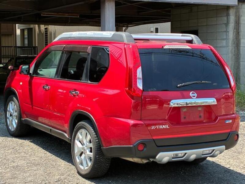 X-TRAIL