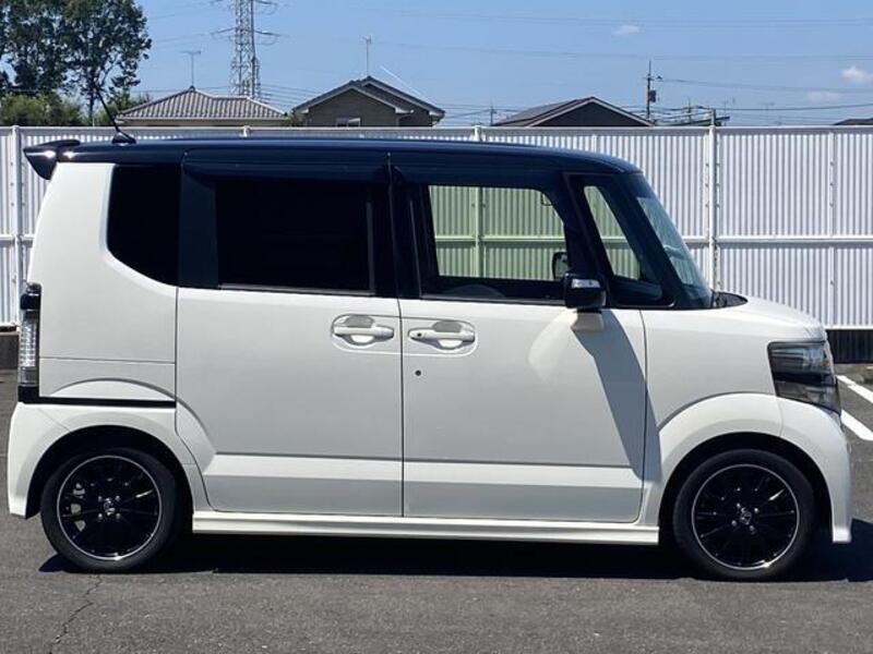 N BOX CUSTOM