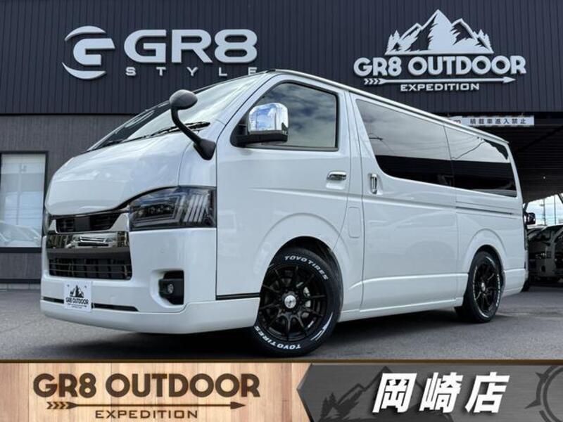 TOYOTA HIACE VAN