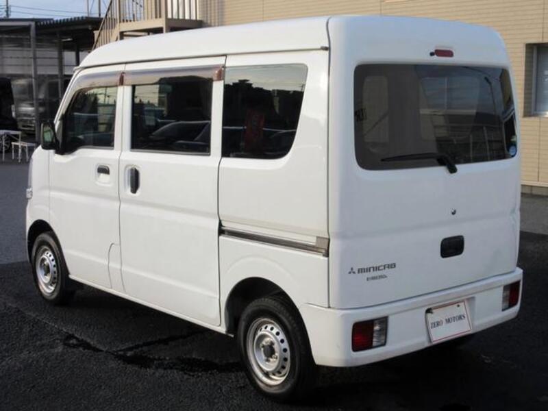 MINICAB VAN