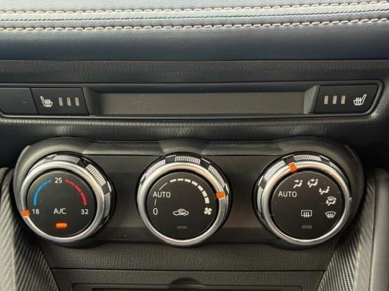 MAZDA2