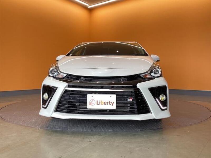 PRIUS ALPHA