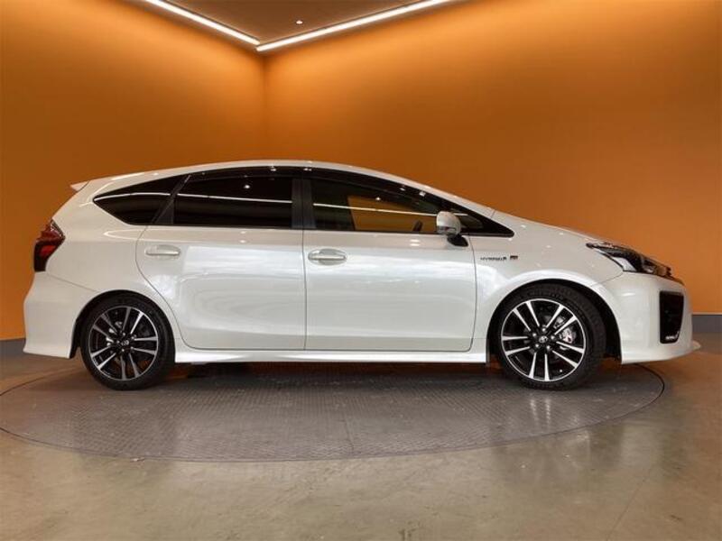 PRIUS ALPHA