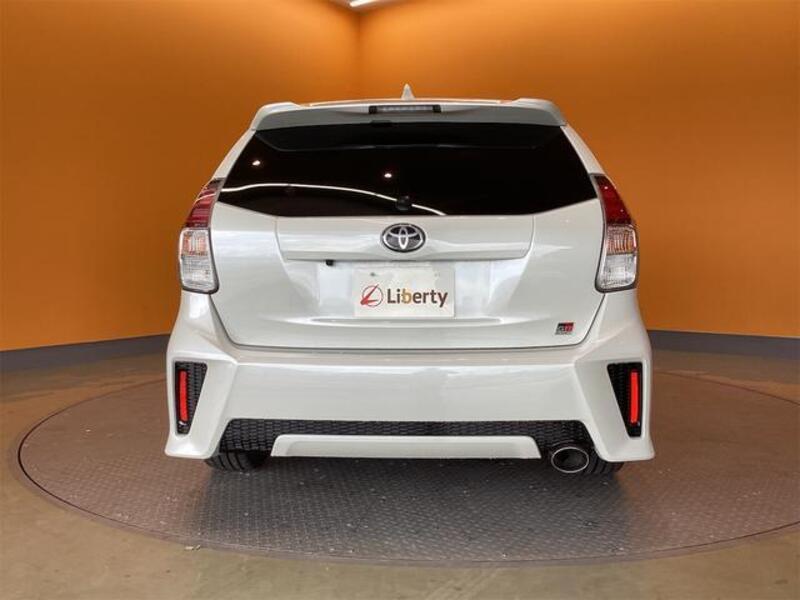PRIUS ALPHA