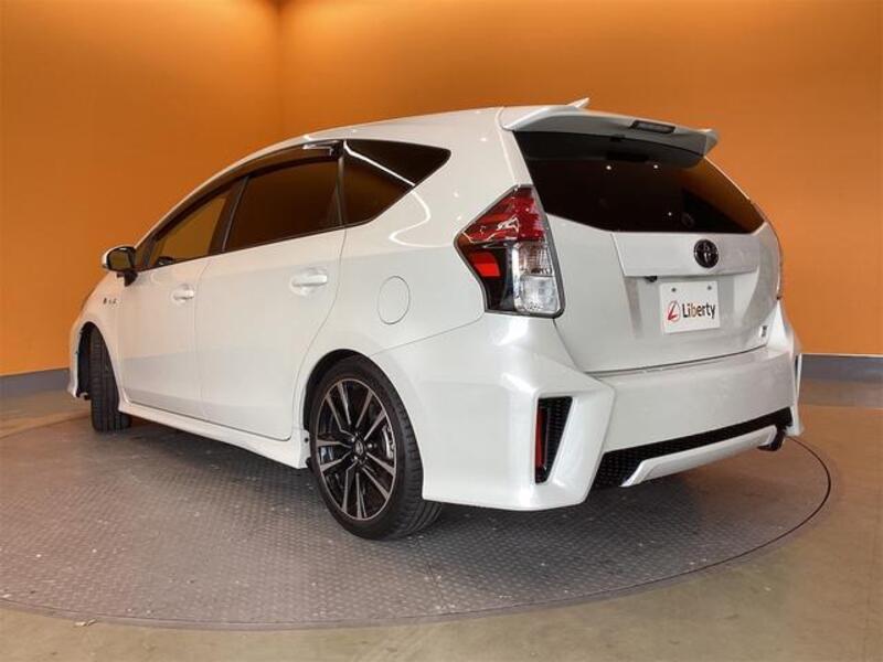 PRIUS ALPHA