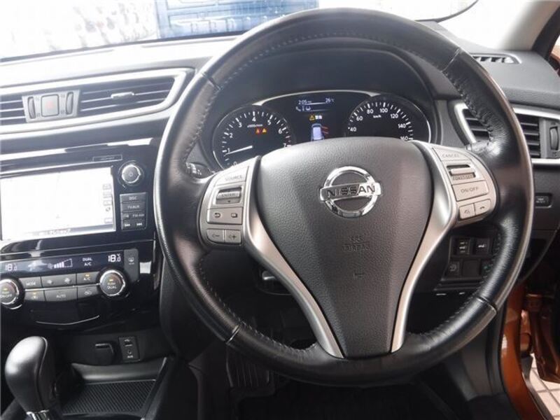 X-TRAIL