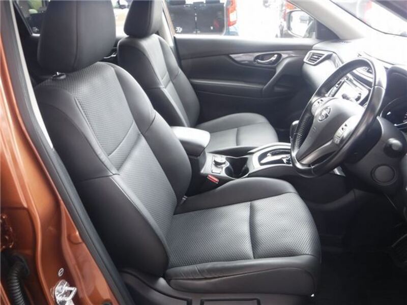 X-TRAIL
