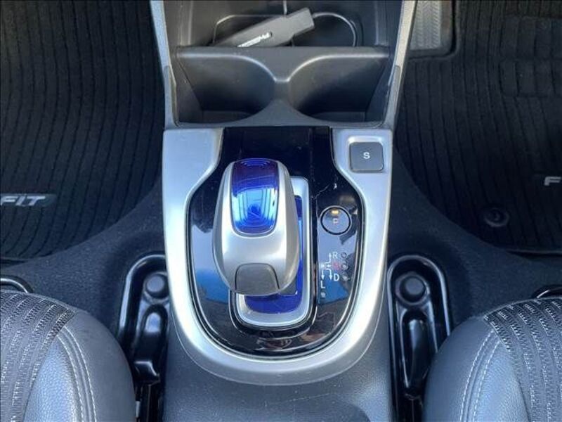 FIT HYBRID