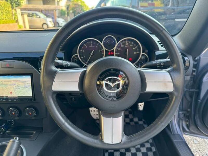 ROADSTER