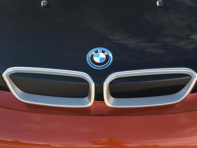 i3