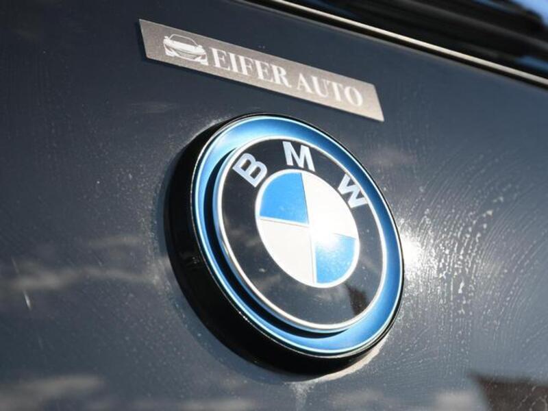 i3